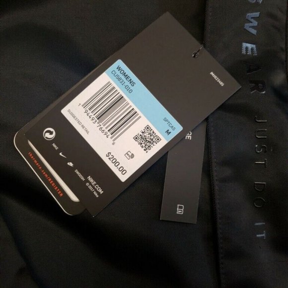 Nike Sportswear Insulated Jacket CU5831-010 Full Zip Closure Loose Fit Size M - Picture 4 of 9